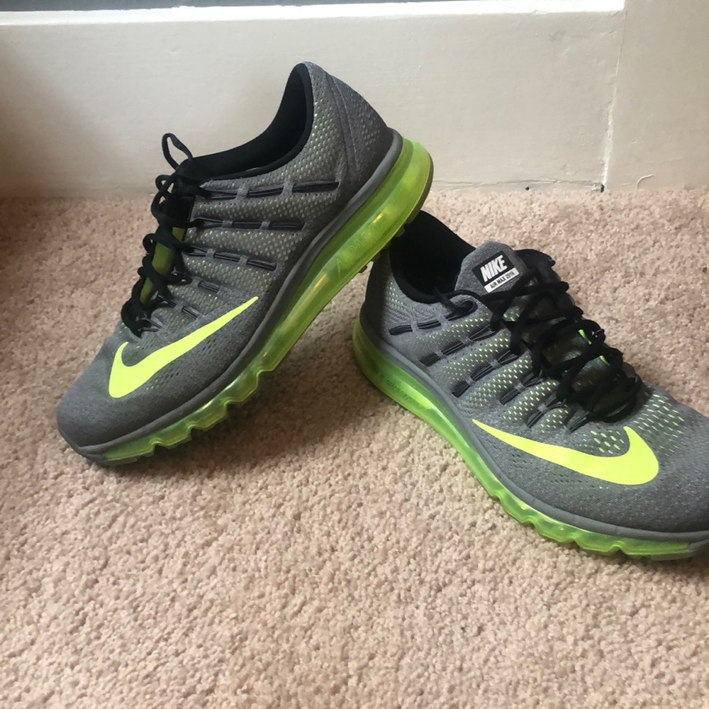 Nike Air Max 2016 Men’s Size 11